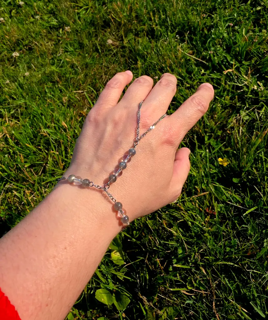 Bijoux de main Labradorite et Cristal de roche
