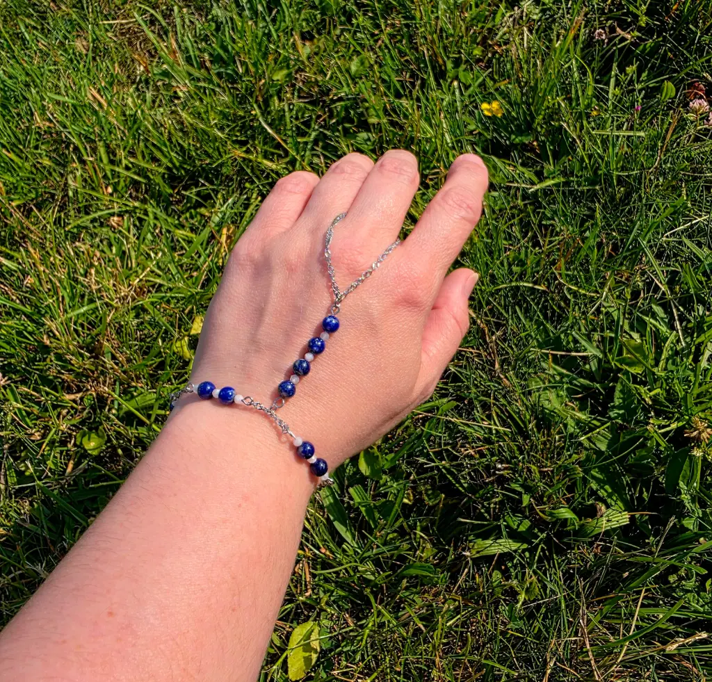 Bijoux de main Lapis Lazuli et Pierre de Lune facetée