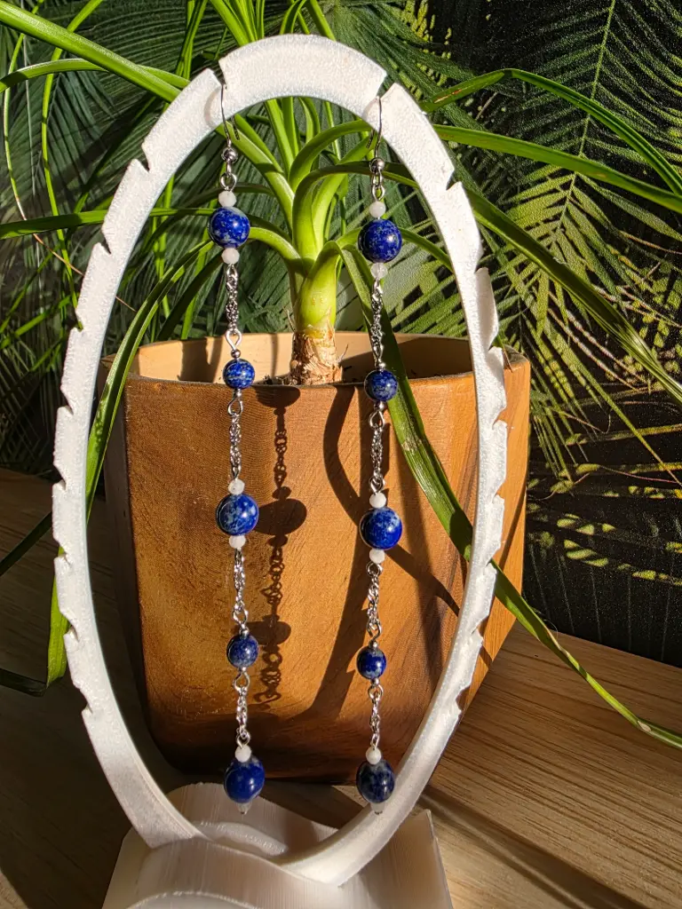 Boucle d'oreille "Altéa" en Lapis Lazulis et Pierre de Lune Blanche
