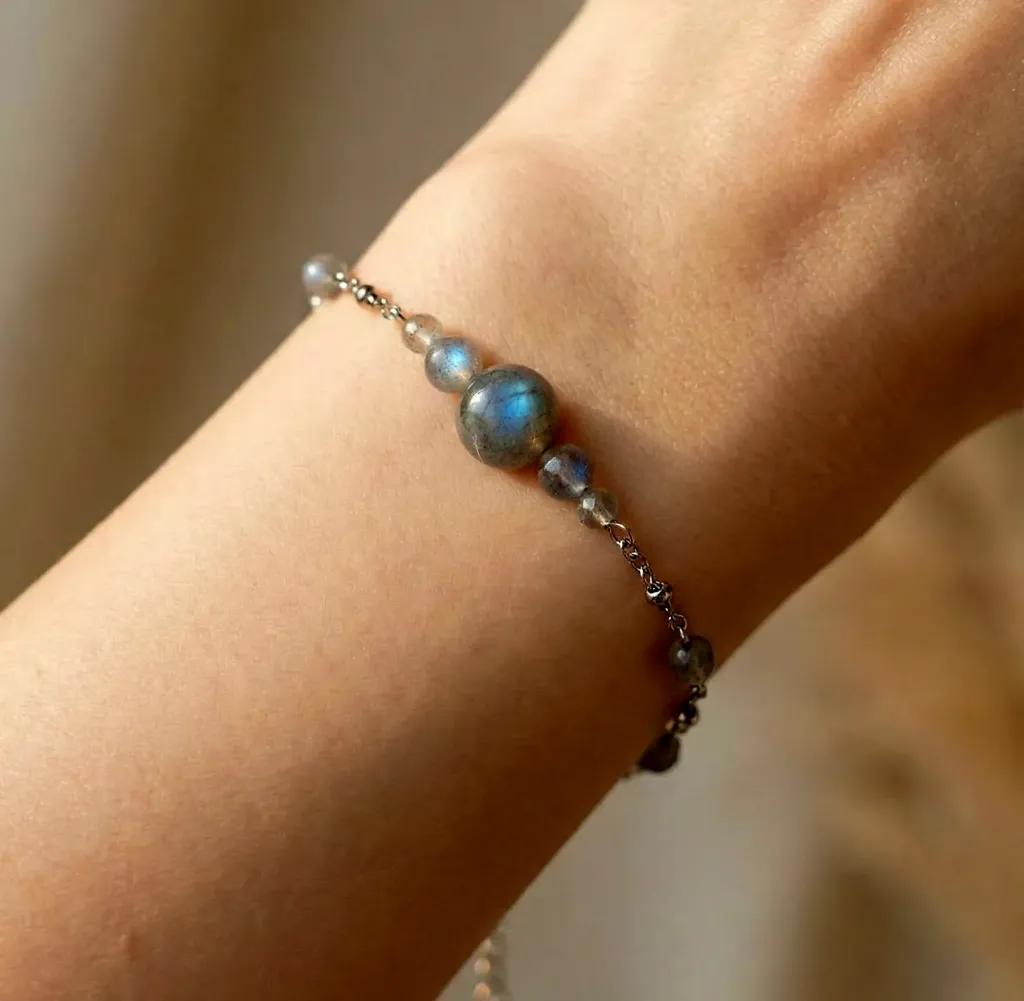 Bracelet "Ambrelune" en Labradorite