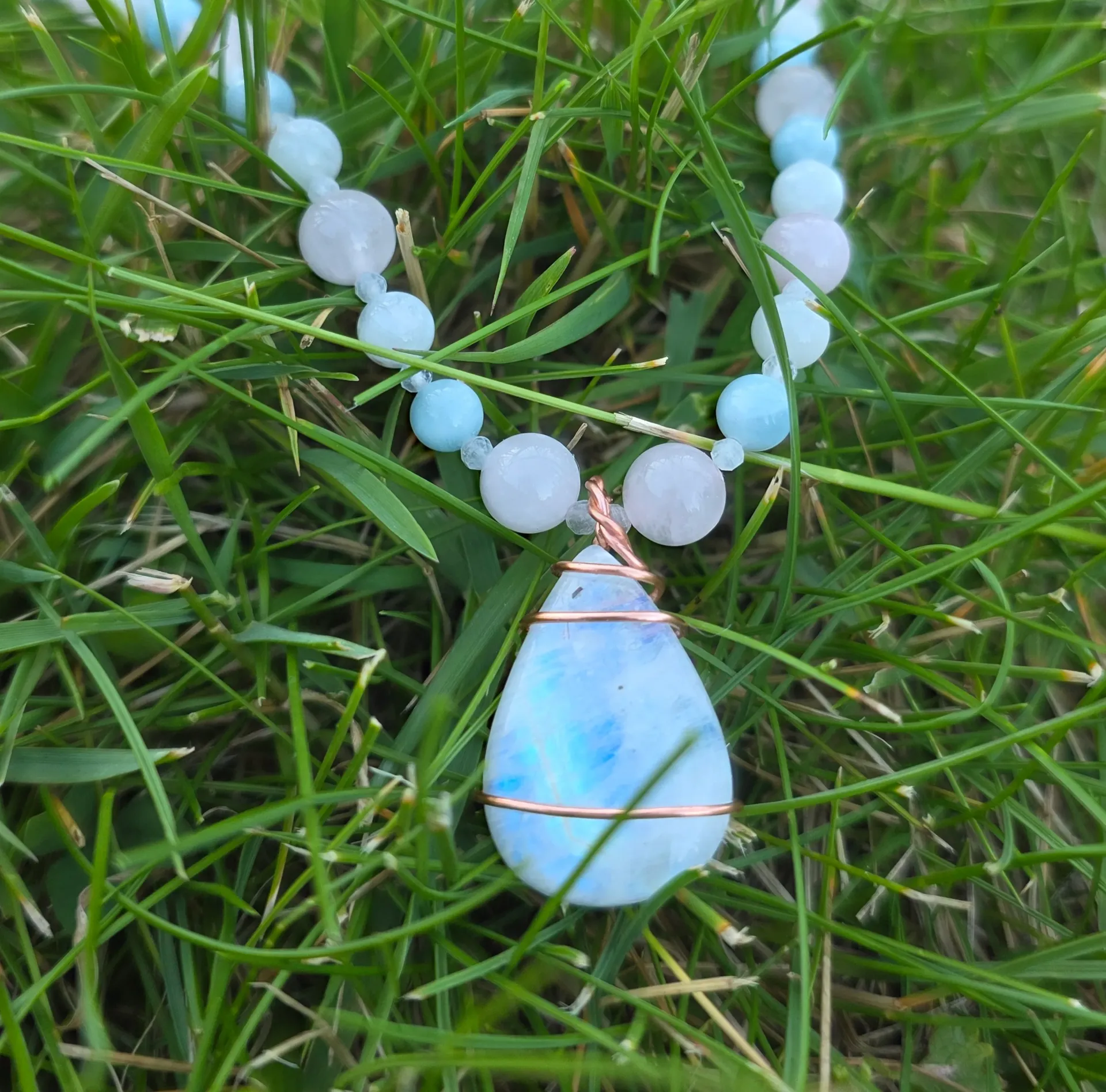 🌟 Collier "Cocon de Tendresse" – Péristérite, Quartz Rose & Aigue-Marine